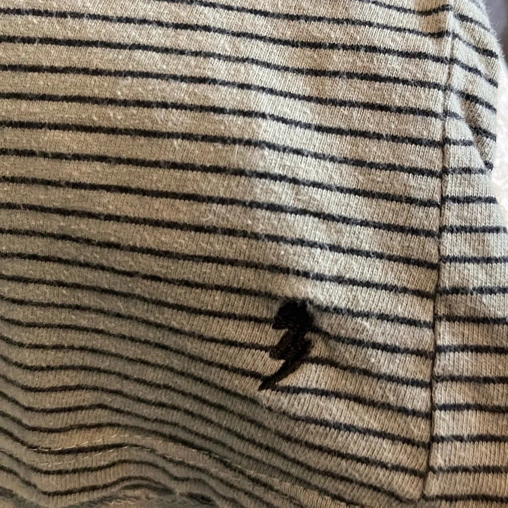 Zara Kids Black and Green Striped Crewneck Long Sleeve‎ Top Size 6 Boys